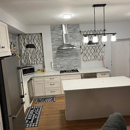 Luxurious Townhouse Near Nyc Villa